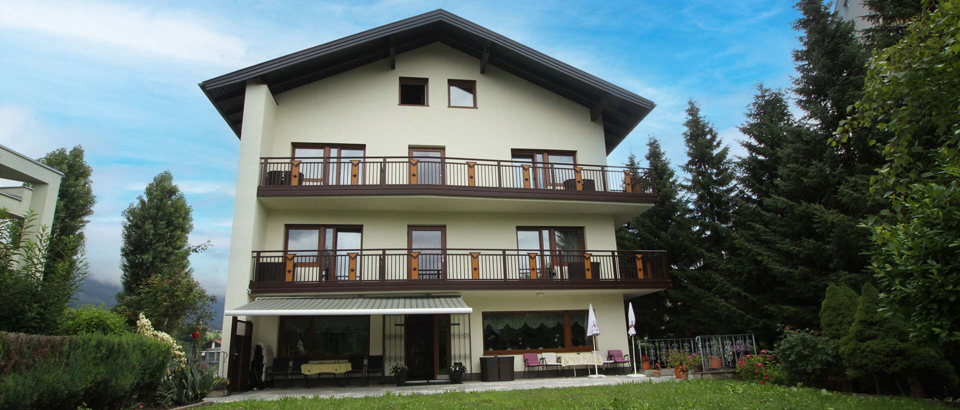 Pension Prantner Hausansicht vom Garten in Innsbruck